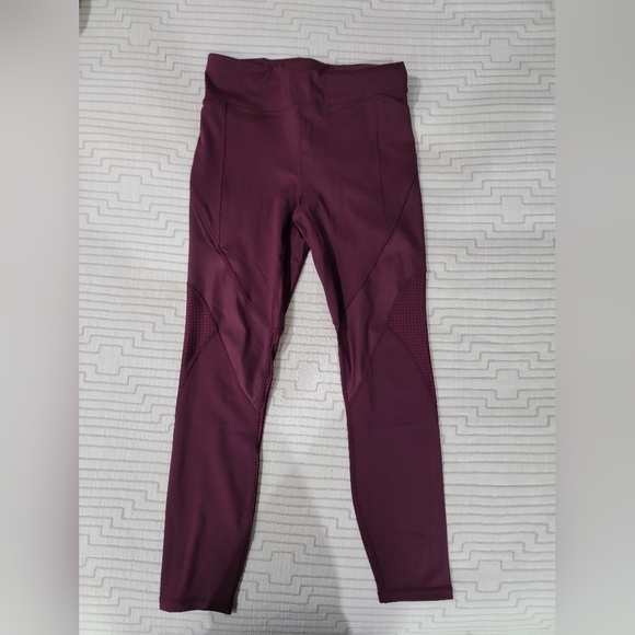 Fabletics Shiny Burgundy Leggings- Small - Picture 4 of 6